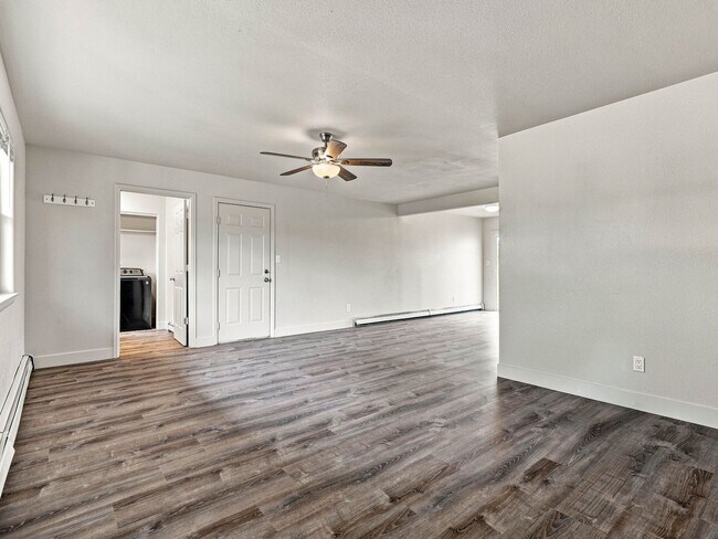 Building Photo - 566 Placer St
