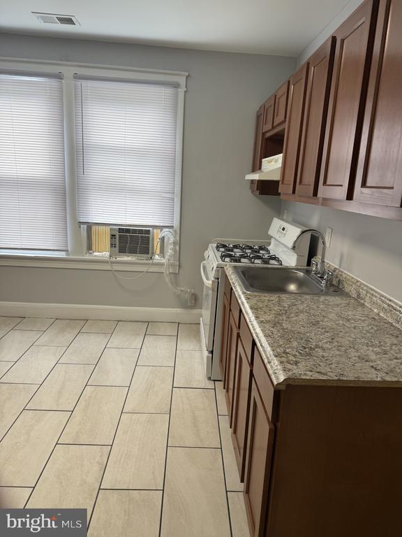 Foto del edificio - 3807 Seven Mile Ln