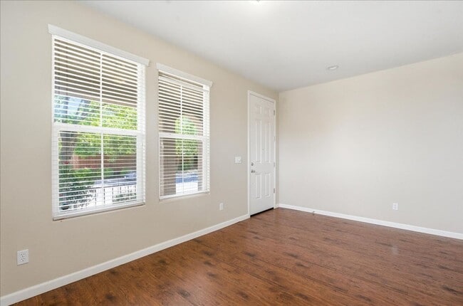 Building Photo - 4143 Cahakia Pl