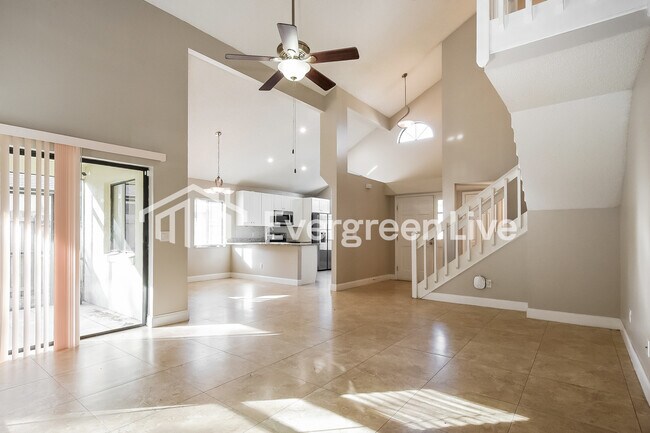 Foto del edificio - 373 River Chase Dr