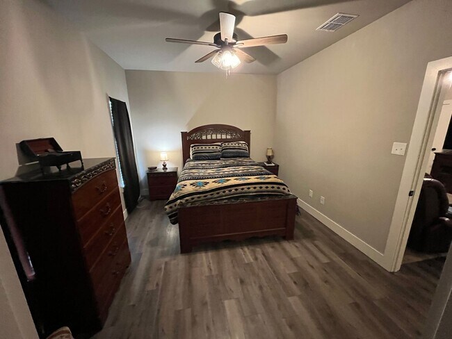 Foto del edificio - 4717 121st Pl