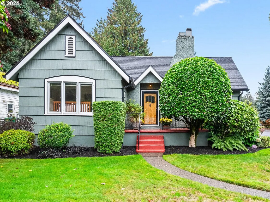 Foto principal - 4041 NE 102nd Ave