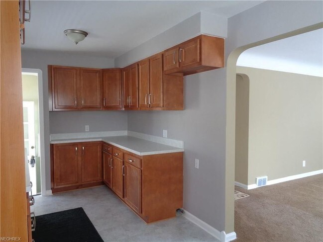 Building Photo - 7714 Dorothy Ave