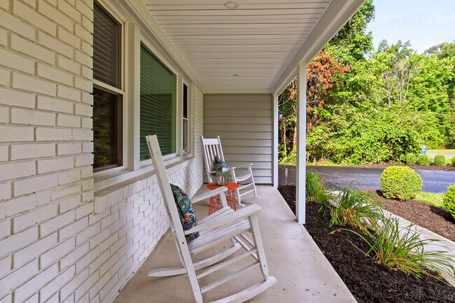 Foto del edificio - 13007 Melville Ln