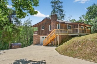 Building Photo - 3390 Tyree Springs Rd