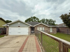 Building Photo - 10626 Emnora Ln