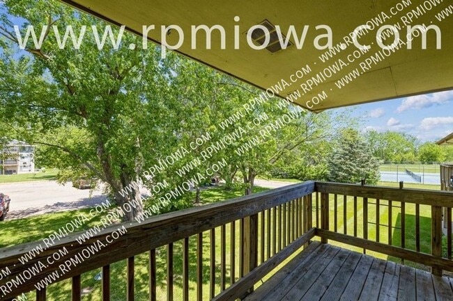 Foto del edificio - 2056 NW Hickory Ln