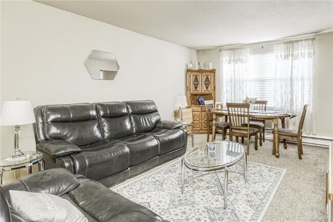 Foto del edificio - 306 Sierra Vista Ln