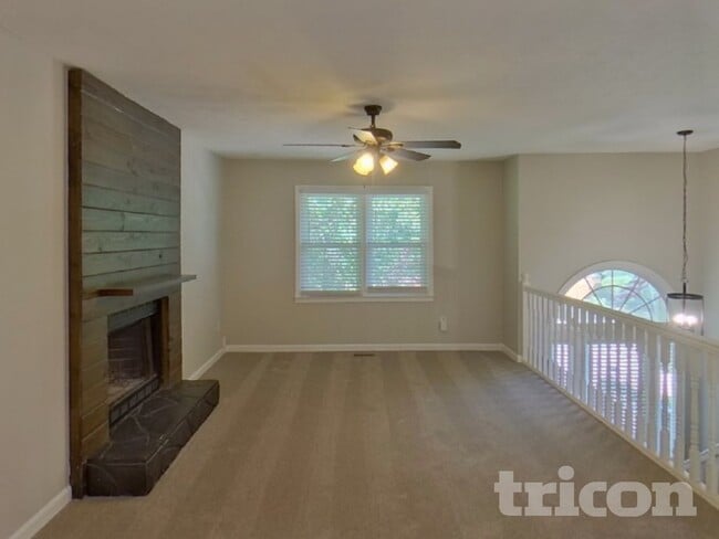 Building Photo - 117 Fawn Cir