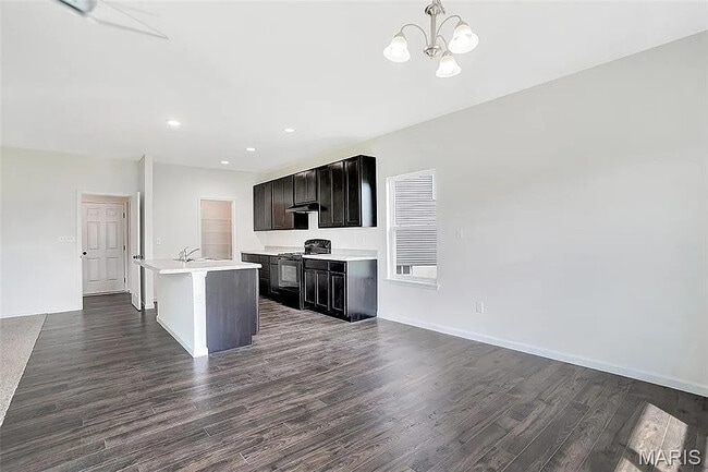 Building Photo - 810 Colony Rdg Ct