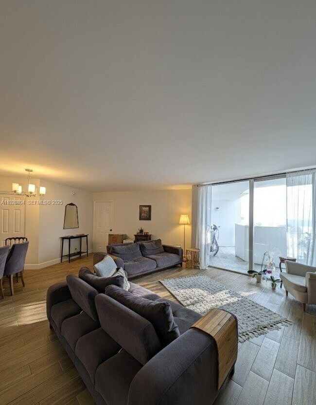 Foto del edificio - 1200 NE Miami Gardens Dr