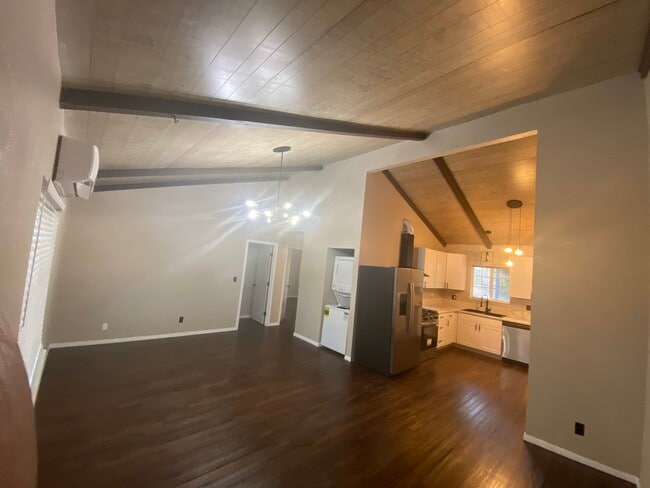 Foto del edificio - 221 S Valley St