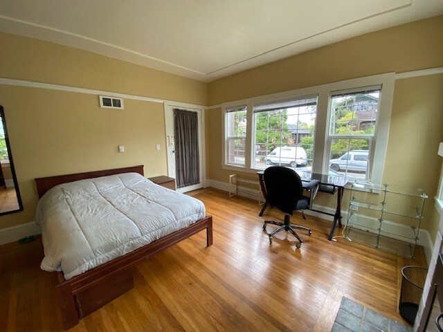 Foto del edificio - 2615 Regent St