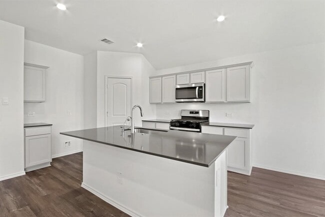 Building Photo - 14207 Yellow Jacket Ct