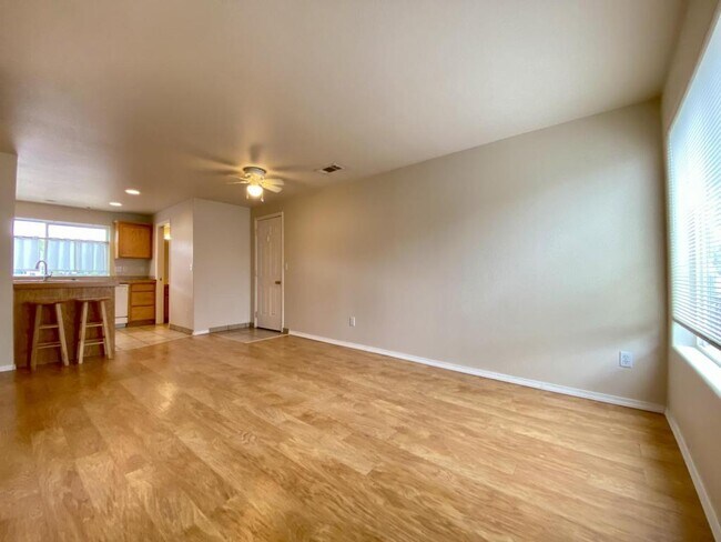 Foto del edificio - 1512 SE N St