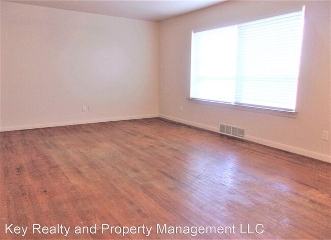 Building Photo - 3 br, 1.5 bath House - 3801 NW 57th St