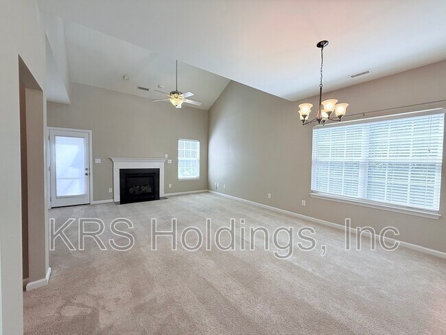 Foto del edificio - 232 N Honey Springs Ave