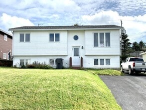 Building Photo - 62 Frontenac Ave