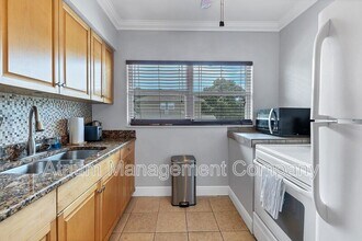 Building Photo - 3808 W El Prado Blvd