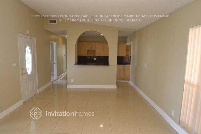 Building Photo - 8480 SW 33rd Terrace