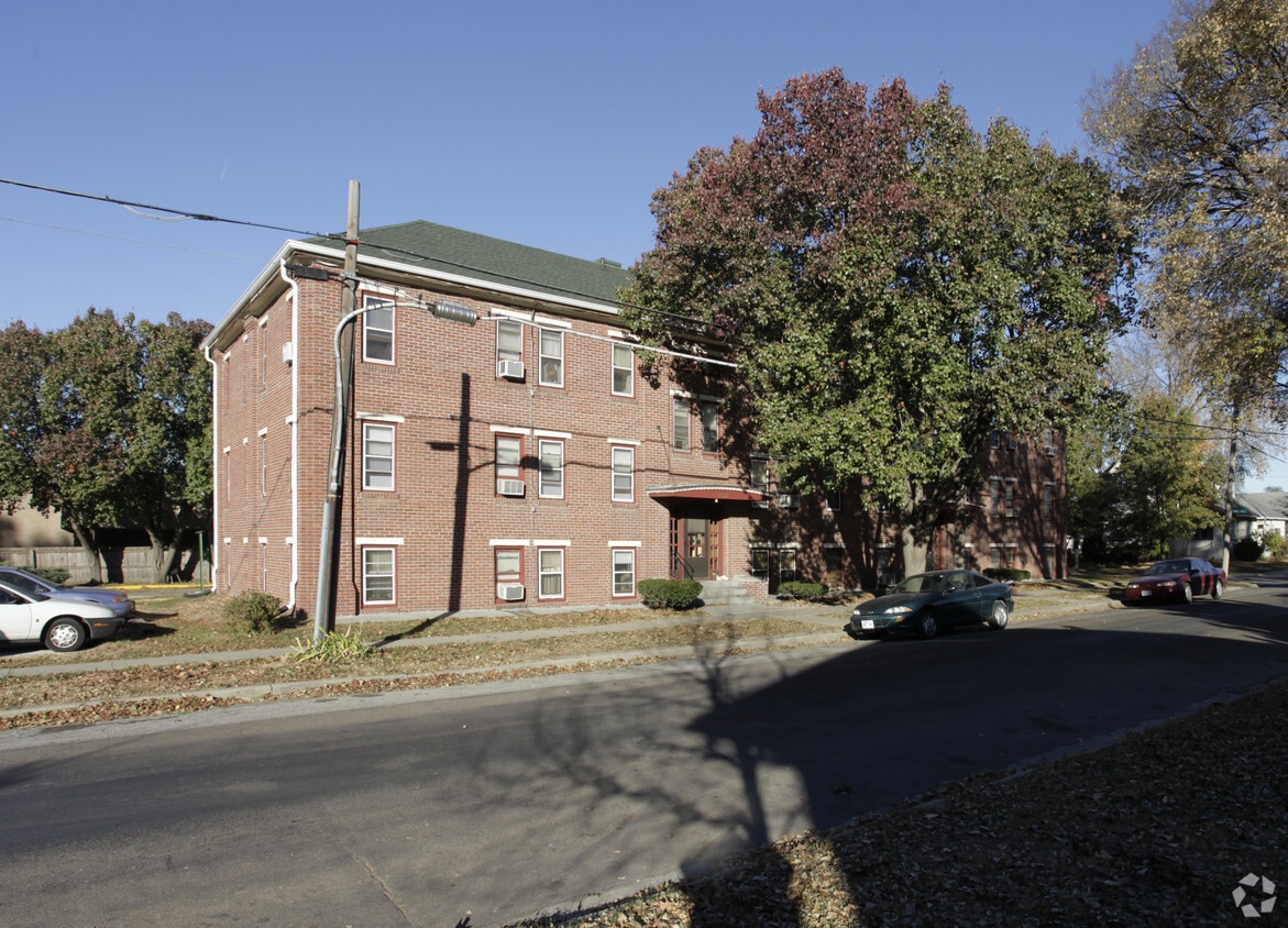 Building Photo - 2535 N 49th St
