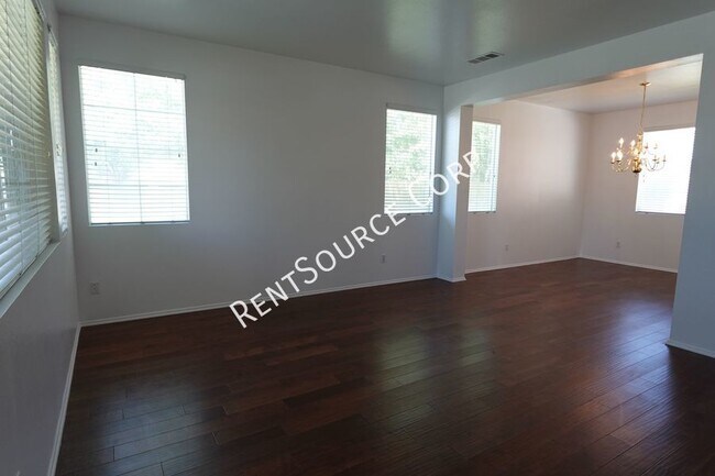 Building Photo - 5 Bedroom Two Story Home for Rent in West ...
