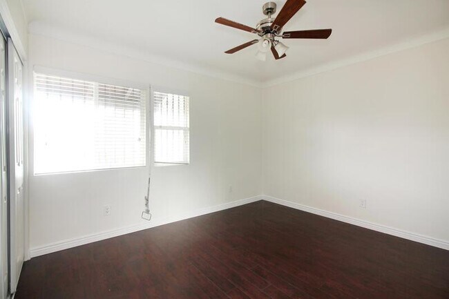 Building Photo - 3431 W 63rd St