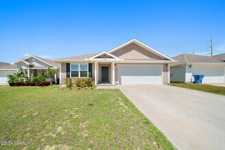 Building Photo - 5817 Viking Wy