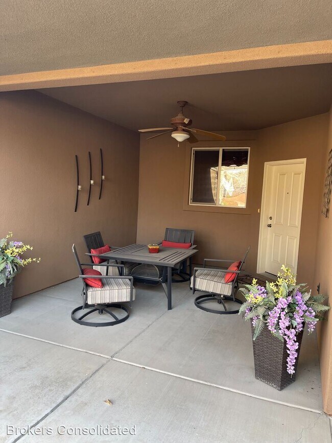 Foto del edificio - 2 br, 2 bath House - 922 Jensen Dr