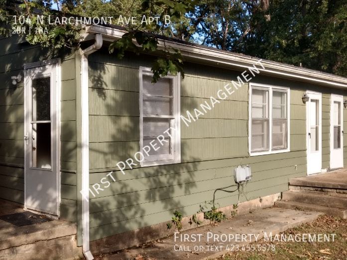 Primary Photo - 104 Larchmont Ave