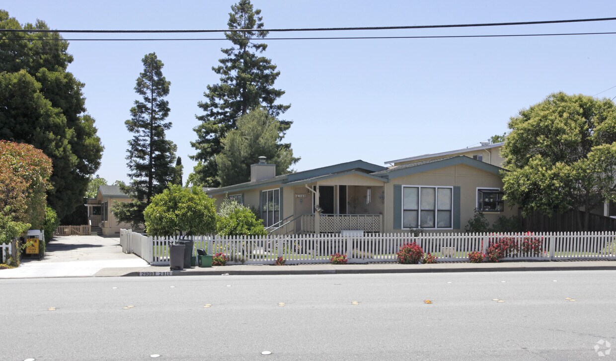 Primary Photo - 2909-2911 Jefferson Ave
