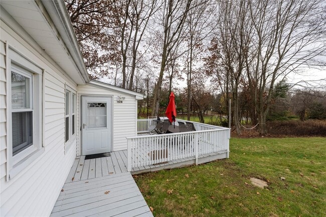 Building Photo - 128 Mahopac Ave