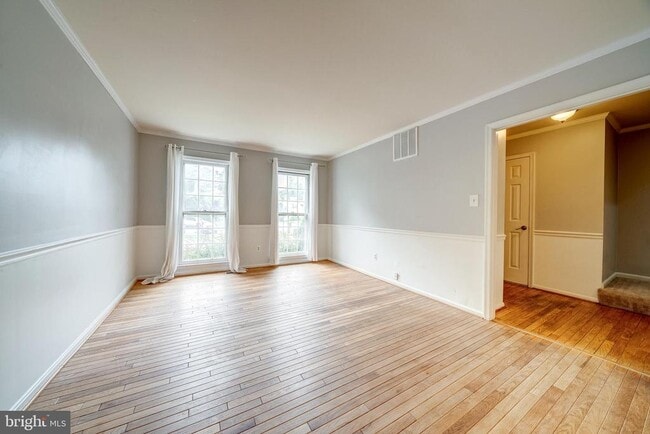 Building Photo - 5465 Cheshire Meadows Way