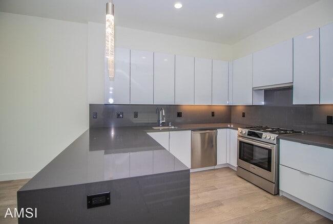 Building Photo - 3 br, 3.5 bath House - 15 Kirkwood Ave