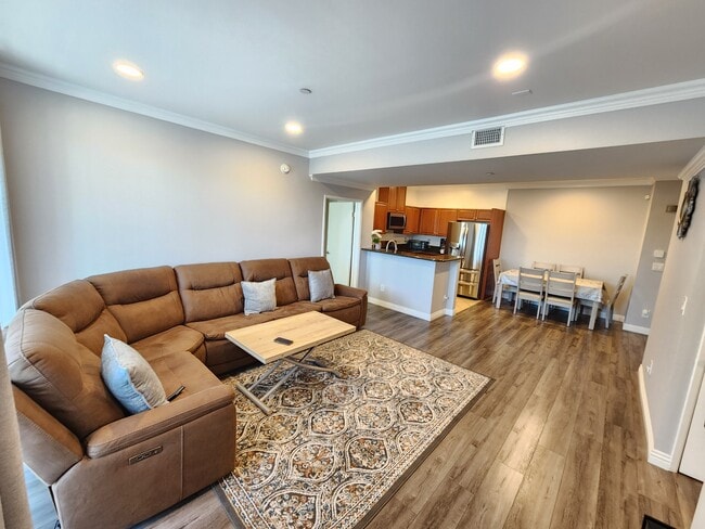 Building Photo - 13941 Sherman Way