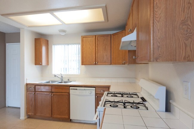 Interior Photo - 32440-32442 Whispering Palms Trl