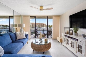 Building Photo - 2601 Marina Isle Way