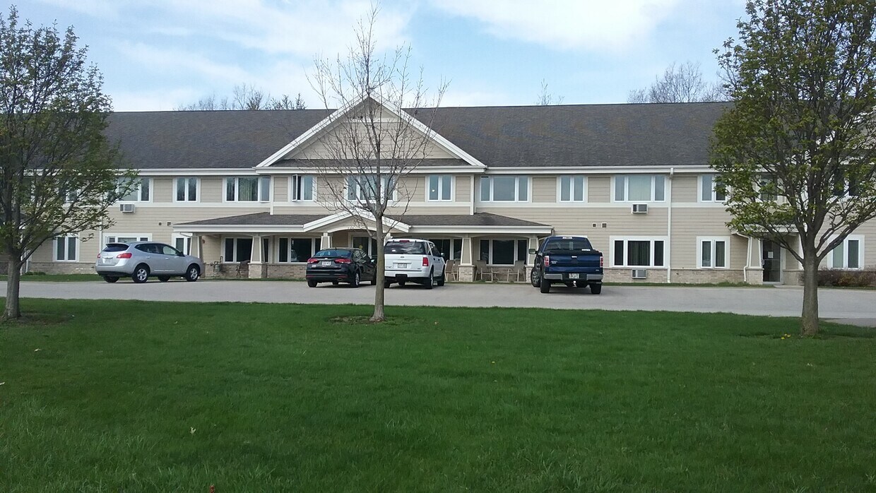 Primary Photo - 990 Linden Dr