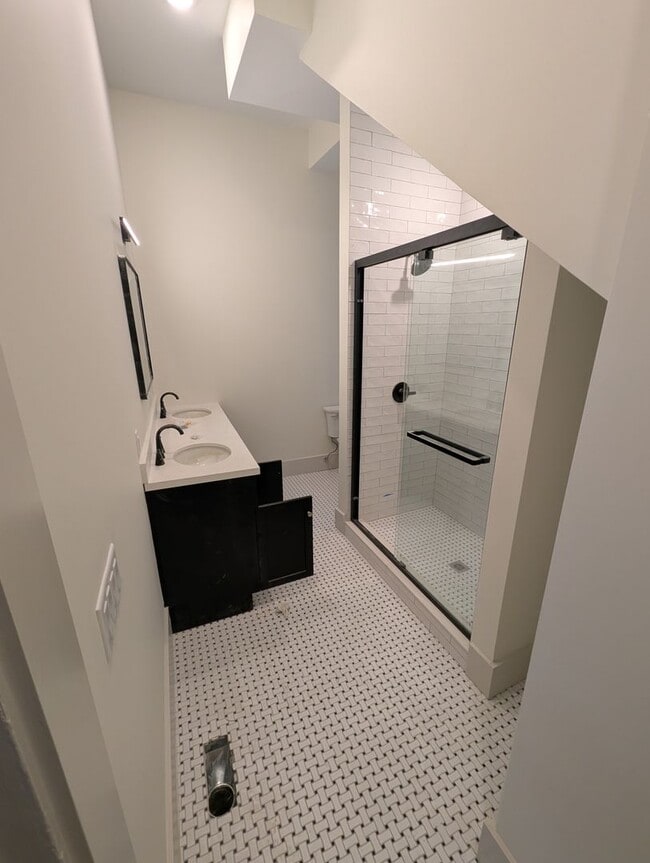 Foto del edificio - Beautifully Renovated, Elegant Apartments in Historic Covington