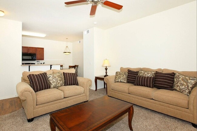 Building Photo - Raintree Apartments