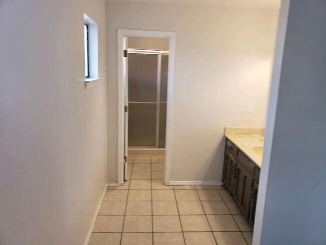 Building Photo - Spacious three-bedroom home for rent!