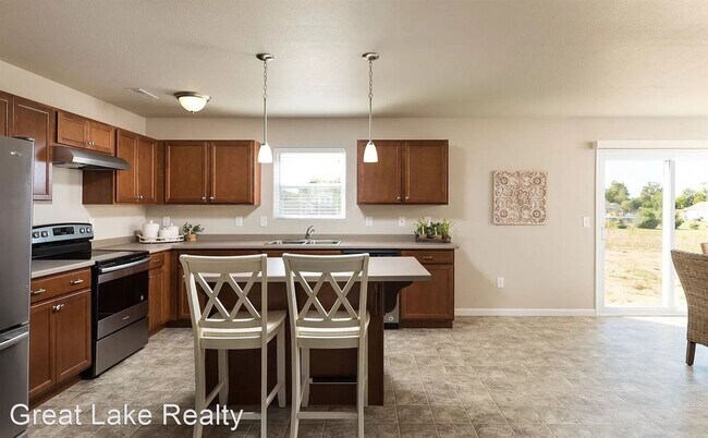Building Photo - 4 br, 2.5 bath House - 2858 Ardella CT