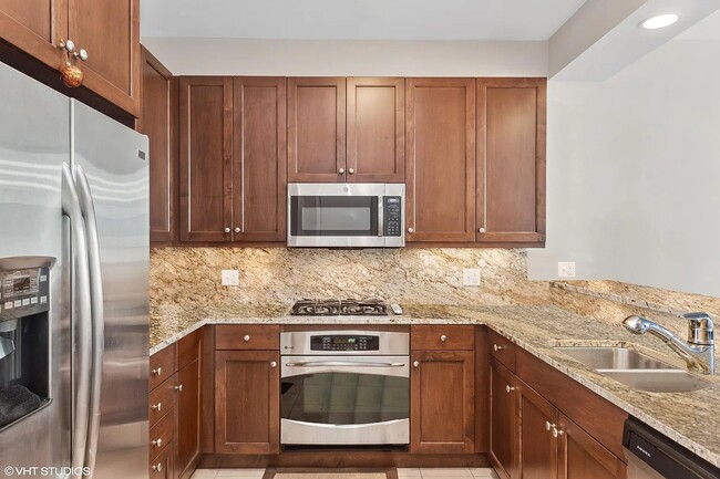 Foto del edificio - 600 N Lake Shore Dr