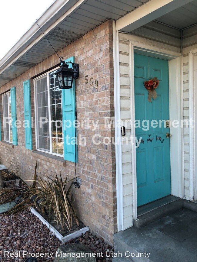 Foto del edificio - 3 br, 1.5 bath House - 559 N Lynnbrook Dr