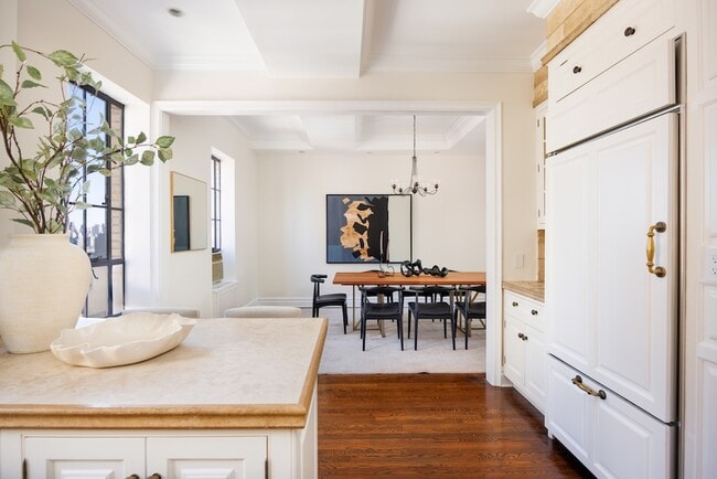 Building Photo - 350 W 57th St
