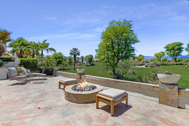 Foto del edificio - 701 Indian Ridge Dr