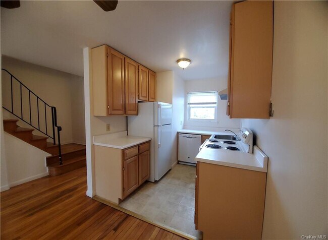 Building Photo - 27 Orchard Hill Cir