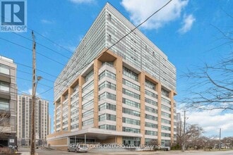 Building Photo - 2-1212 Fieldway Rd