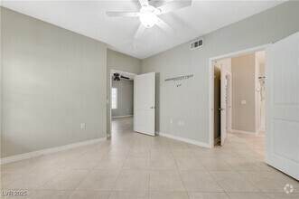 Building Photo - 10245 S Maryland Pkwy