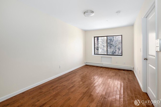 Building Photo - 915 Dawson Street